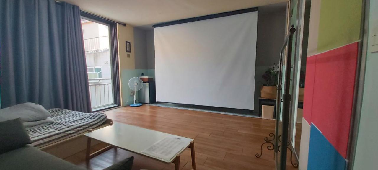 Buzz Guesthouse Hostel Сеул Экстерьер фото